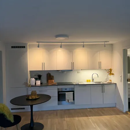 Central, Modern 3-room Apartment! Apartman