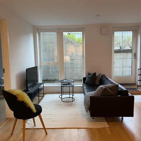 Central, Modern 3-room Apartment! Apartman *